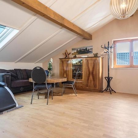 Luxurioeses Penthouse-Appartement Höchst Exteriör bild