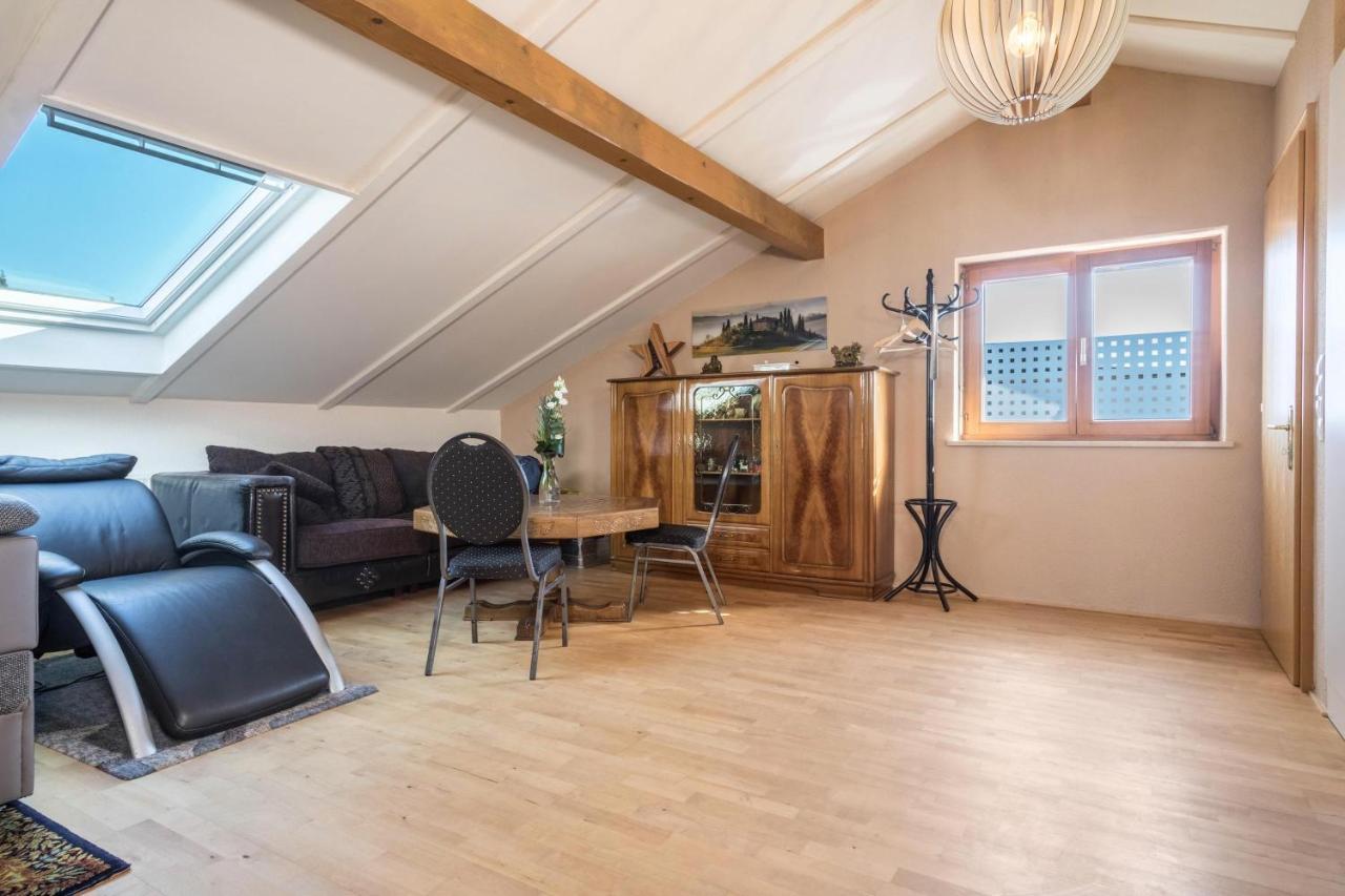Luxurioeses Penthouse-Appartement Höchst Exteriör bild